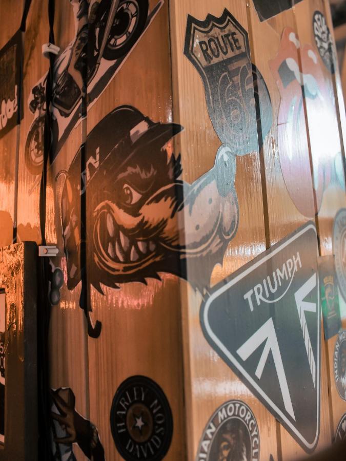 Throttle Shrottle Moto Hostel Manāli Exterior foto